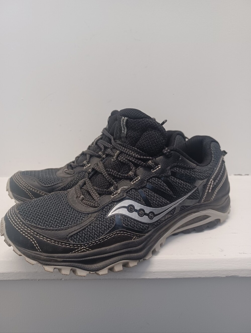 Saucony Grid Escape TR5 Trail Running Shoe Sneaker Mens 8 Grey Black S25435-1